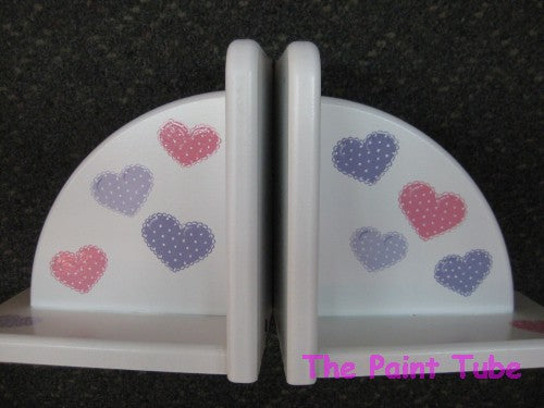 Scallop Hearts Design Bookends