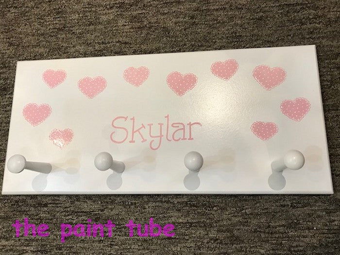 Skylar Scallop Hearts Theme Wall Rack with Pegs