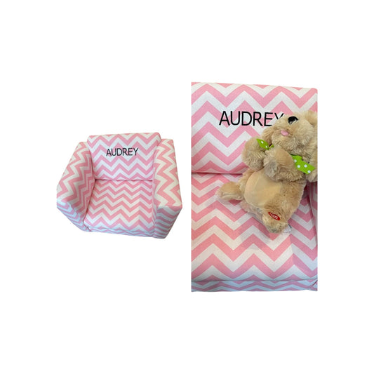 Audrey Chevron Club with Musical Dog