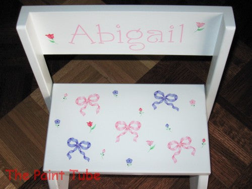 Abigail Bows/Mini Flowers  Design  Stepstool