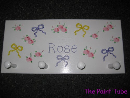 Rose Bows/Cabbage Roses Theme Wall Plaque with Pegs