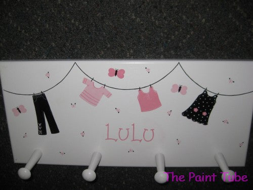 Lulu Clothesline Theme Wall Plaque with Pegs