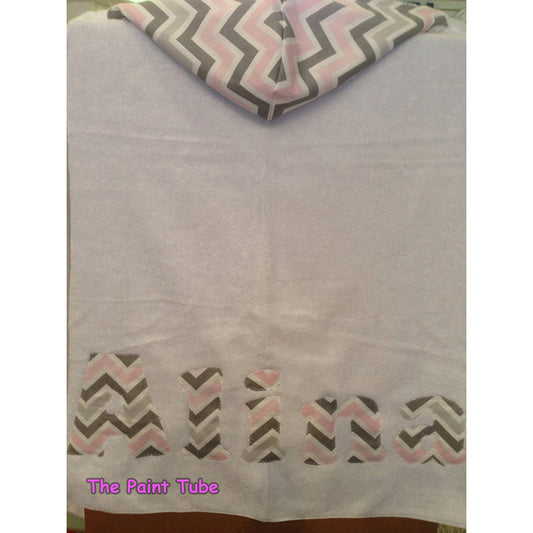 Alissa Pink/Grey Chevron ToddlerHooded Towel