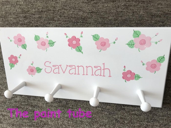 Savannah Daisy Flower Wall Rack with Pegs