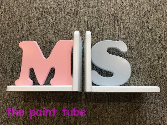 M/S Initial Bookends